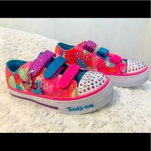 New Twinkle Toes light up sneakers Girls size 2